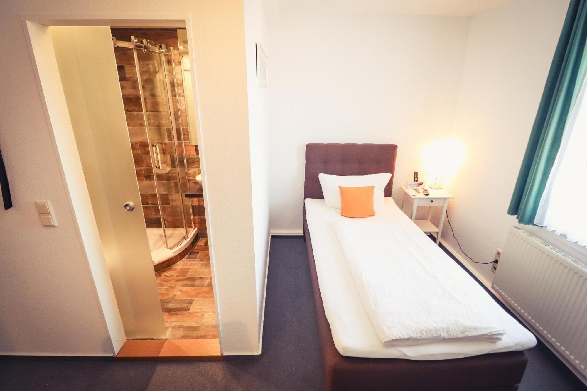 Hotel Schoene Aussicht Masserberg Ruang foto